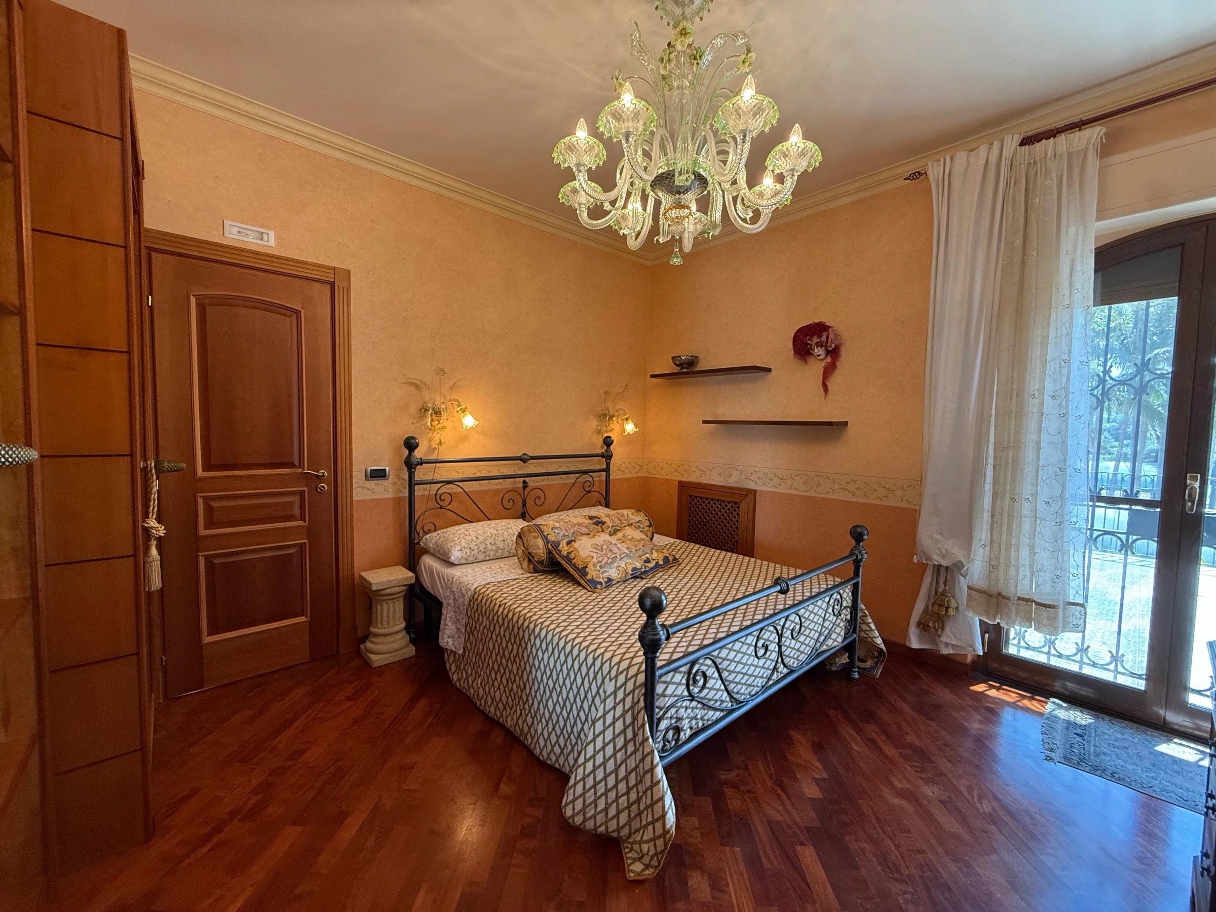 Chambre Queen avec Vue sur la Piscine 2
